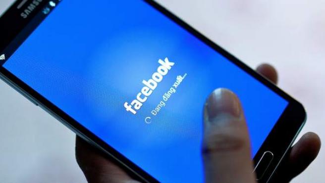Facebook prohíbe anuncios políticos en EU por un mes más
