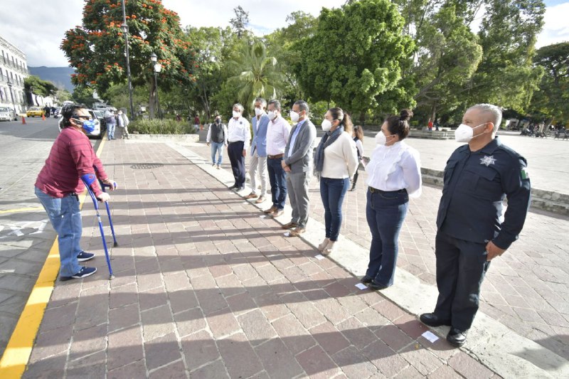 Rehabilita Ayuntamiento de Oaxaca 145 cajones de estacionamiento para personas con discapacidad