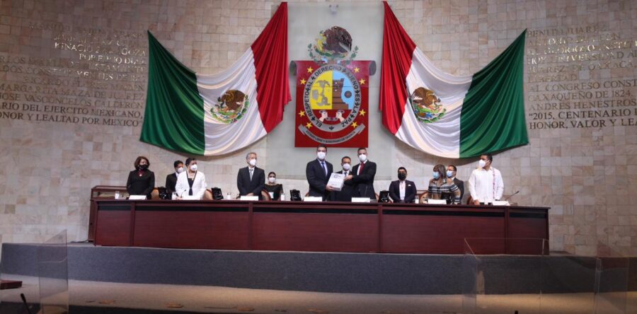 Entrega Poder Ejecutivo de Oaxaca Cuarto Informe a la LXIV Legislatura del Congreso del Estado