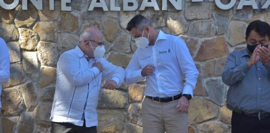 Alejandro Murat y titular del INAH asisten a la reapertura de Monte Albán