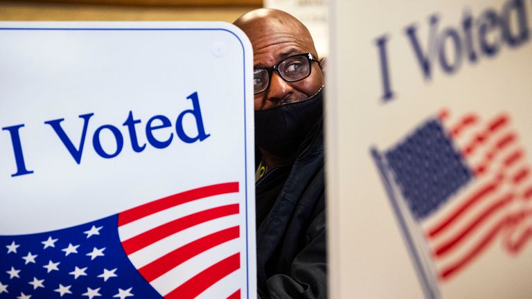 Estados Unidos, aún sin presidente y ante una crisis institucional