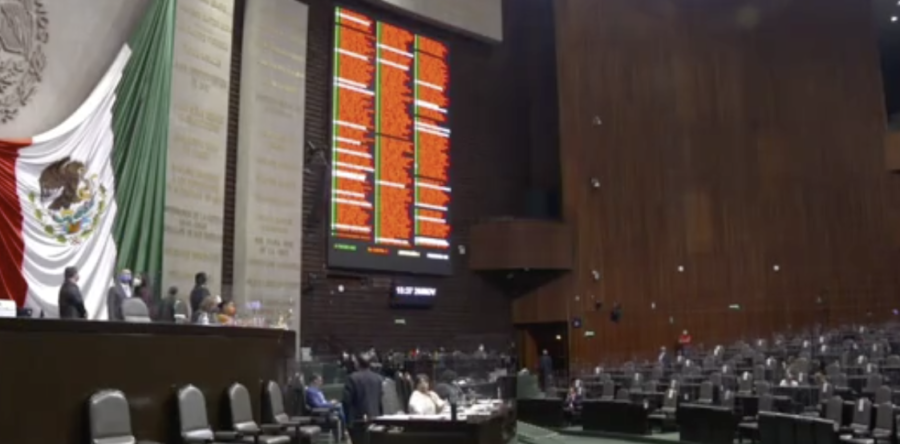 Diputados aprueban ir por reelección sin pedir licencia y con apoyos legislativos