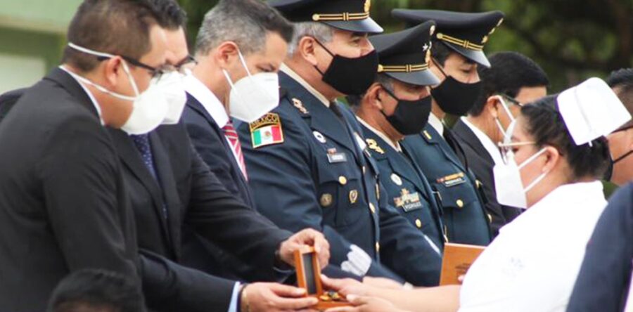 Reconoce AMH a los héroes mexicanos de bata blanca por su loable compromiso con la seguridad de Oaxaca