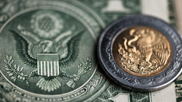 Peso gana mientras aumenta posibilidad de triunfo de Biden: cotiza en 20.66