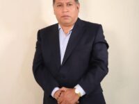 Que dios nos agarre confesados: Moisés Molina