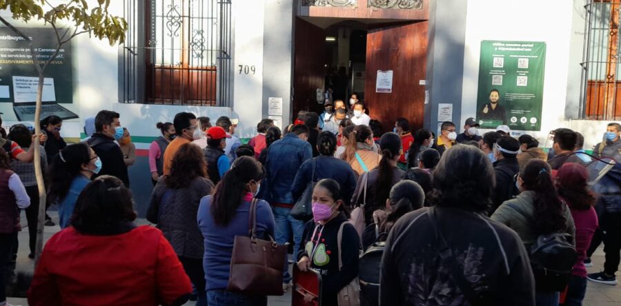 Continúa movilizaciones de trabajadores de salud, piden pago de prestaciones