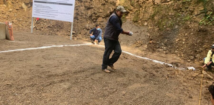 Continúan los trabajos para llevar agua a San Pedro y San Pablo Ayutla: AMH