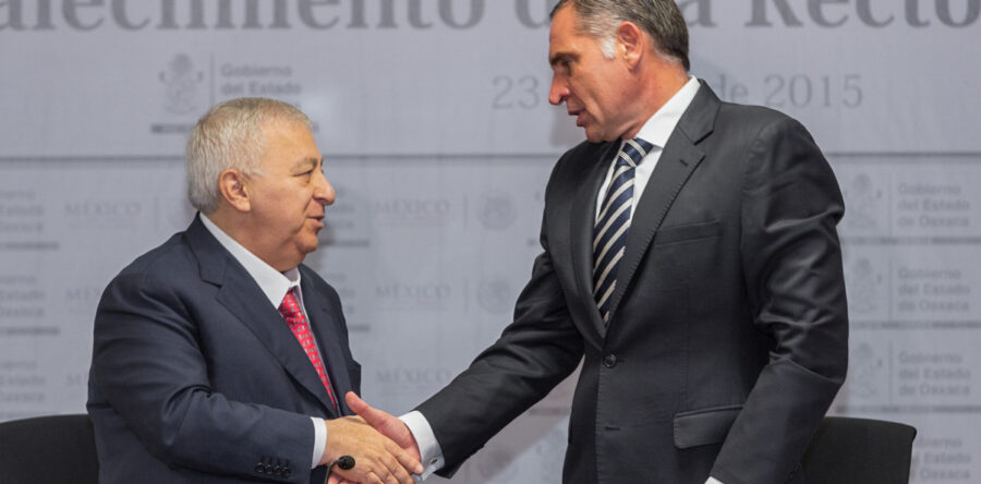 Empaña corrupción de Gabino Cué solución a pagos SNTE-CNTE: Alfredo Martínez de Aguilar