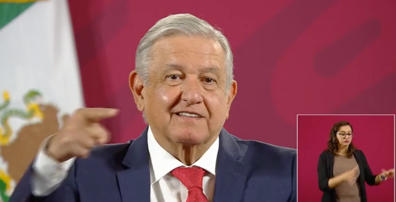 AMLO pasa ‘de panzazo’ en evaluación a su gobierno, según su encuesta