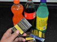 Precio de cigarros y refrescos aumentará el 1 de enero
