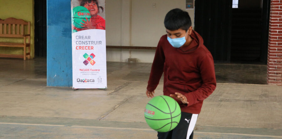 Incude Oaxaca regresa a Quiegolani para cumplir con el compromiso de atender a niños, niñas y adolescentes