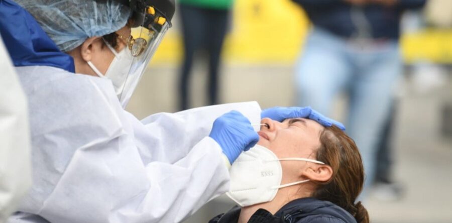 Pese a vacunaciones, OMS anticipa hasta seis meses ‘muy duros’ de pandemia