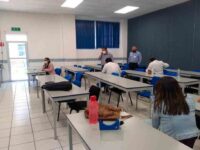Recluta UAEH a estudiantes de medicina para aplicar vacuna contra COVID