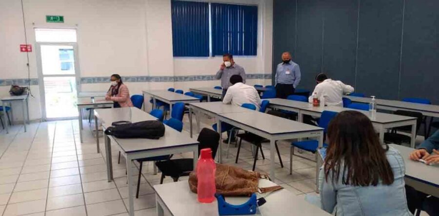 Recluta UAEH a estudiantes de medicina para aplicar vacuna contra COVID