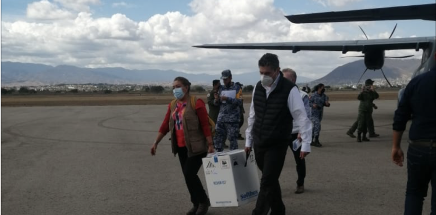 Recibe Oaxaca segundo cargamento de vacunas contra el COVID-19