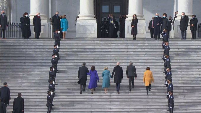 Biden y Harris arriban al Capitolio para su investidura