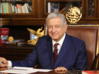 Pacta López Obrador con Putin acceso vacunas y lo invita a México