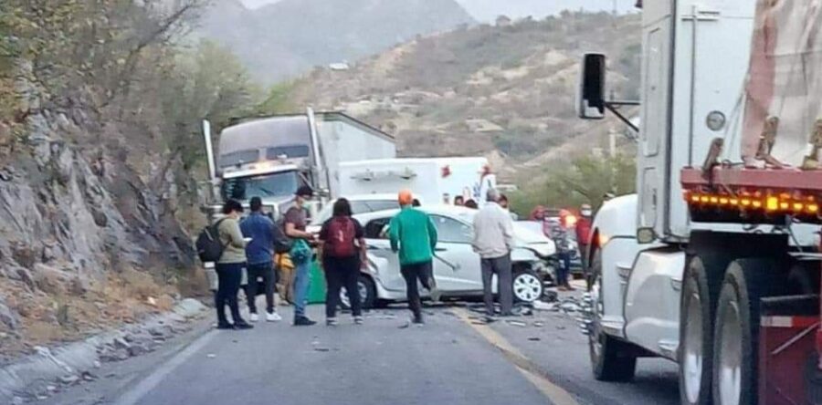 Se registra fuerte accidente antes de llegar a Totolapan