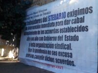 Protestan en la JLCyA los integrantes del STEUABJO