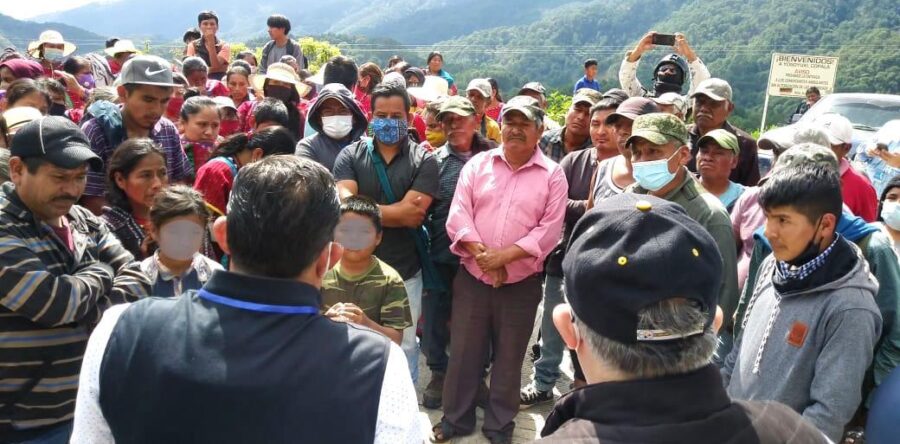 Brinda Segego acompañamiento a personas de Tierra Blanca  en el retorno a sus hogares