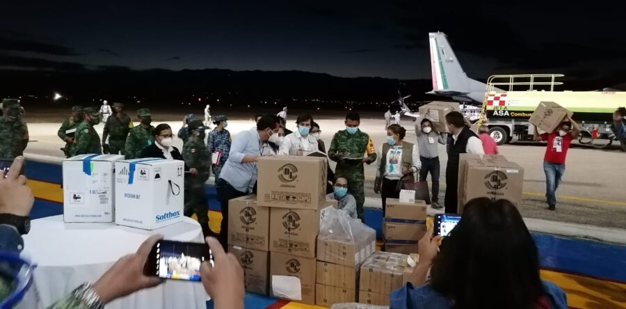 Arriba a Oaxaca primer lote de vacunas contra COVID-19