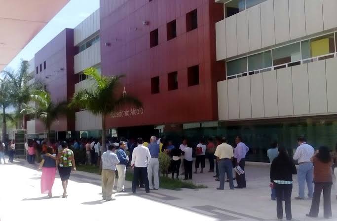 Burócratas regresarán a laborar hasta que existan las condiciones