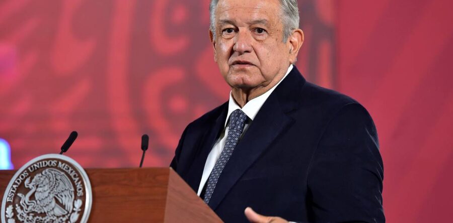 AMLO quiere su propia red social; propone una nacional para evitar la censura