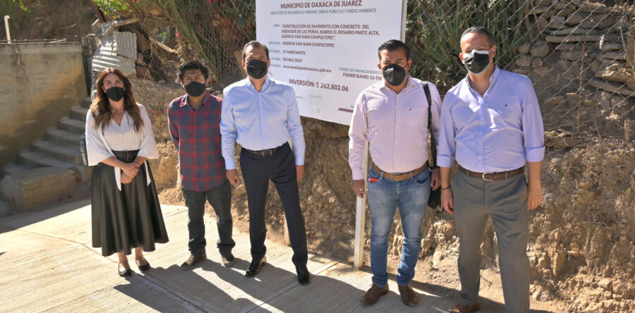 Entrega Ayuntamiento de Oaxaca de Juárez obra de pavimentación en San Juan Chapultepec