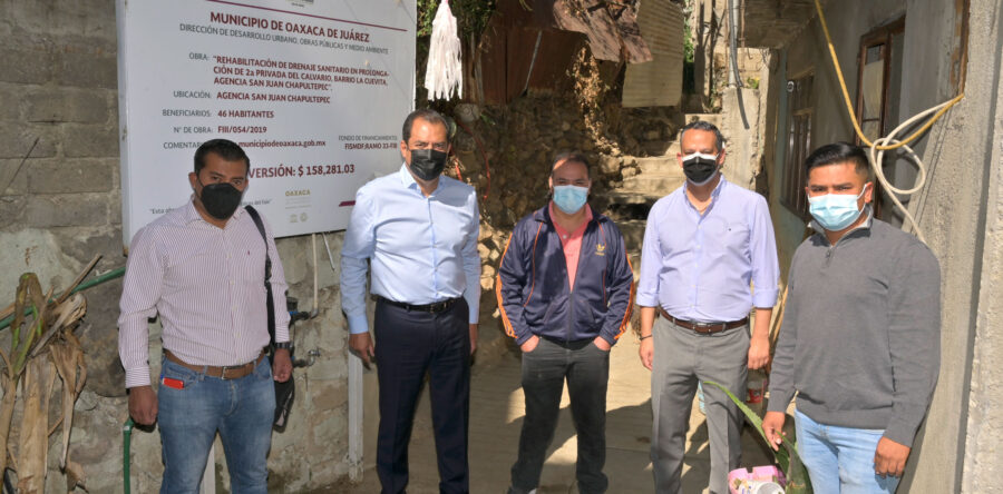 Rehabilita Ayuntamiento de Oaxaca drenaje sanitario en San Juan Chapultepec