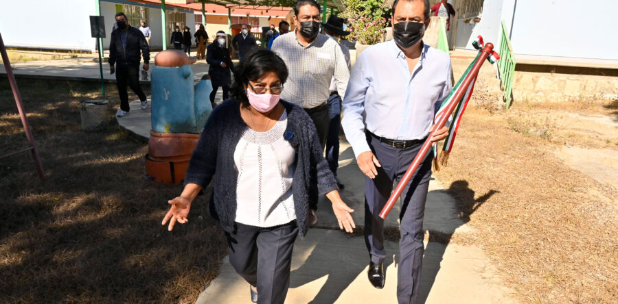 Entrega Ayuntamiento de Oaxaca nuevos sanitarios a Jardín de Niños de Guadalupe Victoria