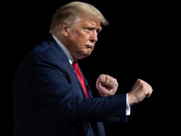 Trump está furioso con sus abogados del juicio político