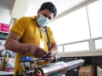 Pablo Humberto, trabajador de Administración, comprometido con servir y ser mejor