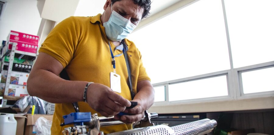 Pablo Humberto, trabajador de Administración, comprometido con servir y ser mejor