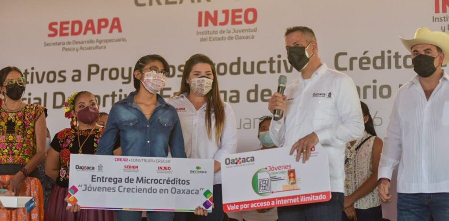 Mi Gobierno invierte en la gente y cumple sus compromisos: AMH