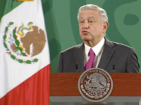 Casi 1 millón de vacunas de AstraZeneca llegarán de India el domingo: AMLO