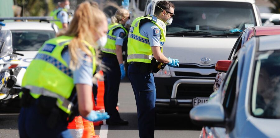 Primer cierre en Nueva Zelanda en 6 meses a causa de variante británica