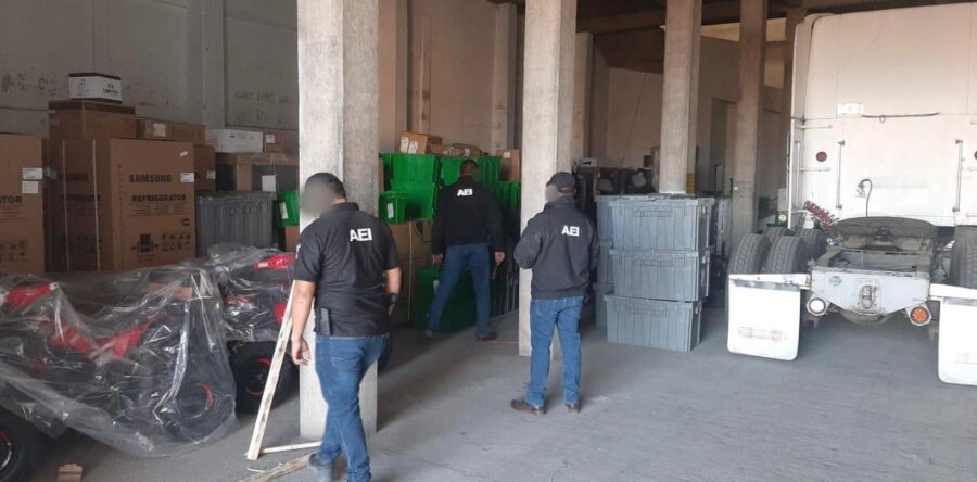 Tras cateo en San Jacinto Amilpas, aseguramos tracto camión con mercancía robada de la empresa Coppel: Fiscalía General