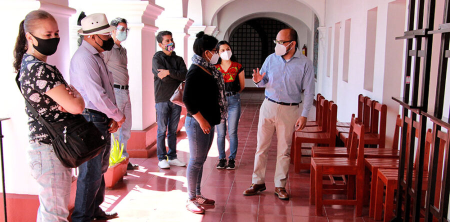 Constatan talleristas de la CCO mantenimiento a salones y mobiliario de la institución