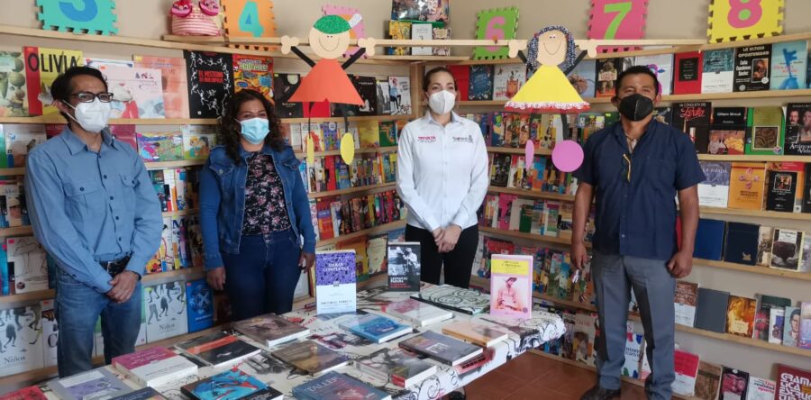 Dota Seculta de acervo bibliográfico a cuatro salas de lectura de Miahuatlán de Porfirio Díaz
