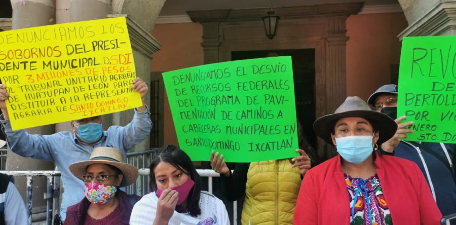 Denuncian a edil de Ixcatlán por generar inestabilidad y violencia en la zona.