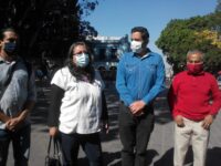 Protestan ambientalistas en el zócalo de la ciudad
