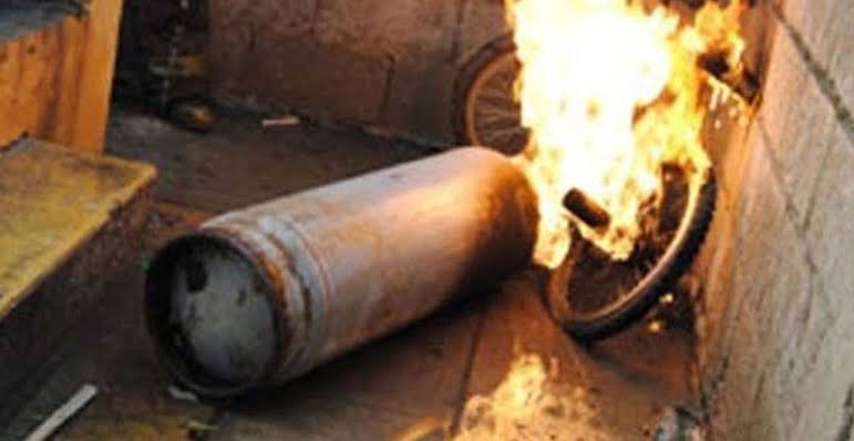 Muere mujer tras explosión de tanque de gas LP en Mazunte