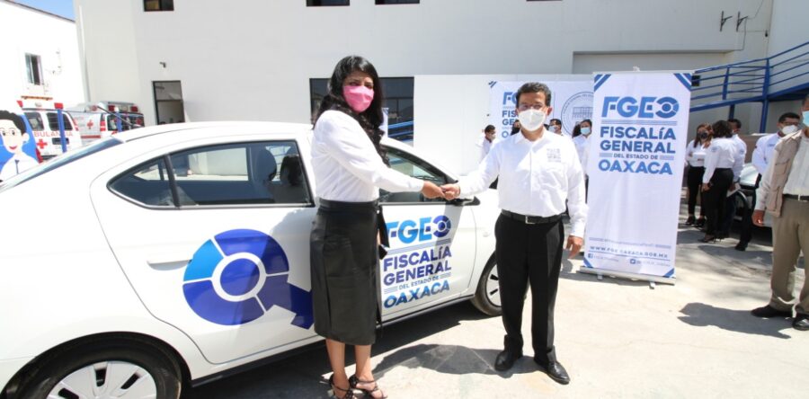 Con entrega de vehículos y equipamiento a Unidades de Género, fortalecemos la procuración de justicia en favor de las mujeres: RVM