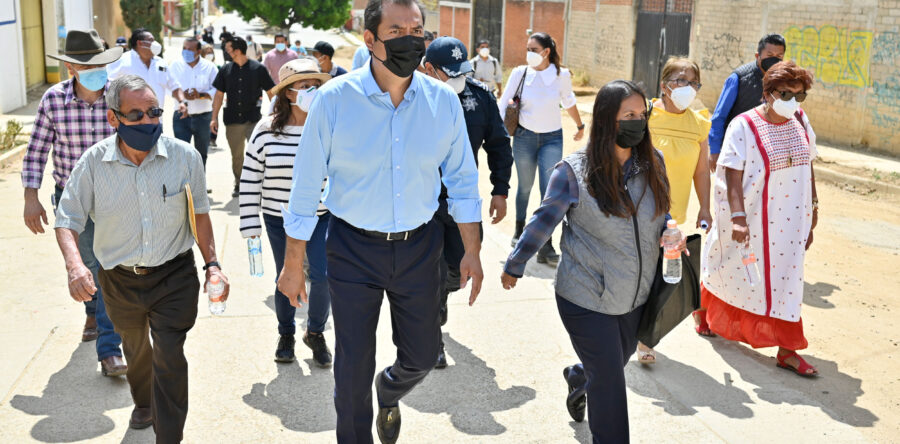 Ayuntamiento de Oaxaca entrega obra de drenaje pluvial en la colonia del Maestro
