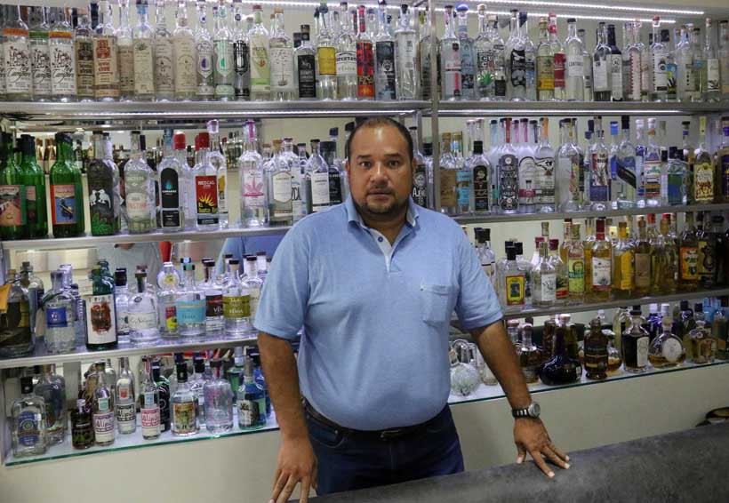 En la mira de la Cofece prácticas monopólicas de la industria del mezcal