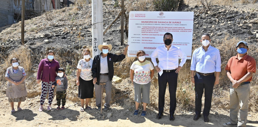 Entrega Ayuntamiento de Oaxaca red de drenaje en la colonia Azucena de San Martín Mexicapam