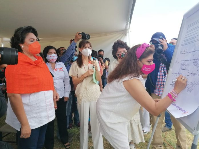 Las mujeres al poder, si logran la unión real: Alfredo Martínez de Aguilar