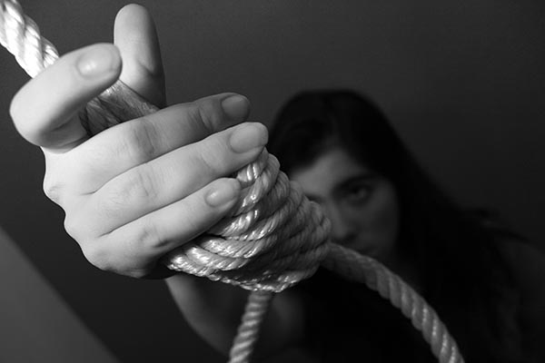 Suicidios de mujeres, otra cara grave de la pandemia: Alfredo Martínez de Aguilar