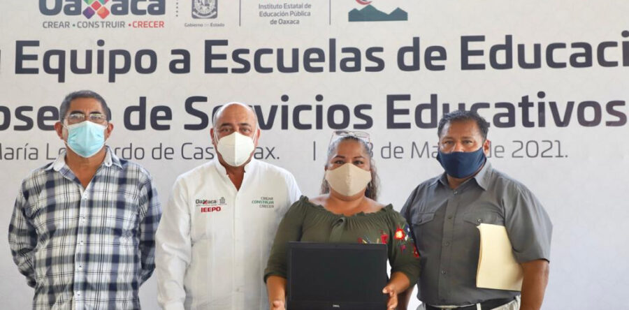 La educación no se detiene; entrega IEEPO mobiliario a 43 escuelas de la Cuenca y Bajo Mixe