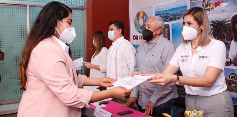 Entrega Sectur Oaxaca Registro Nacional de Turismo y Distintivos Moderniza